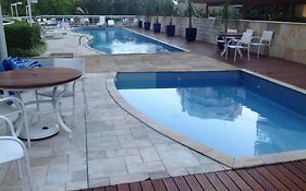 Lindo ap dentro da riviera mód 8 pertinho da praia área de lazer completa